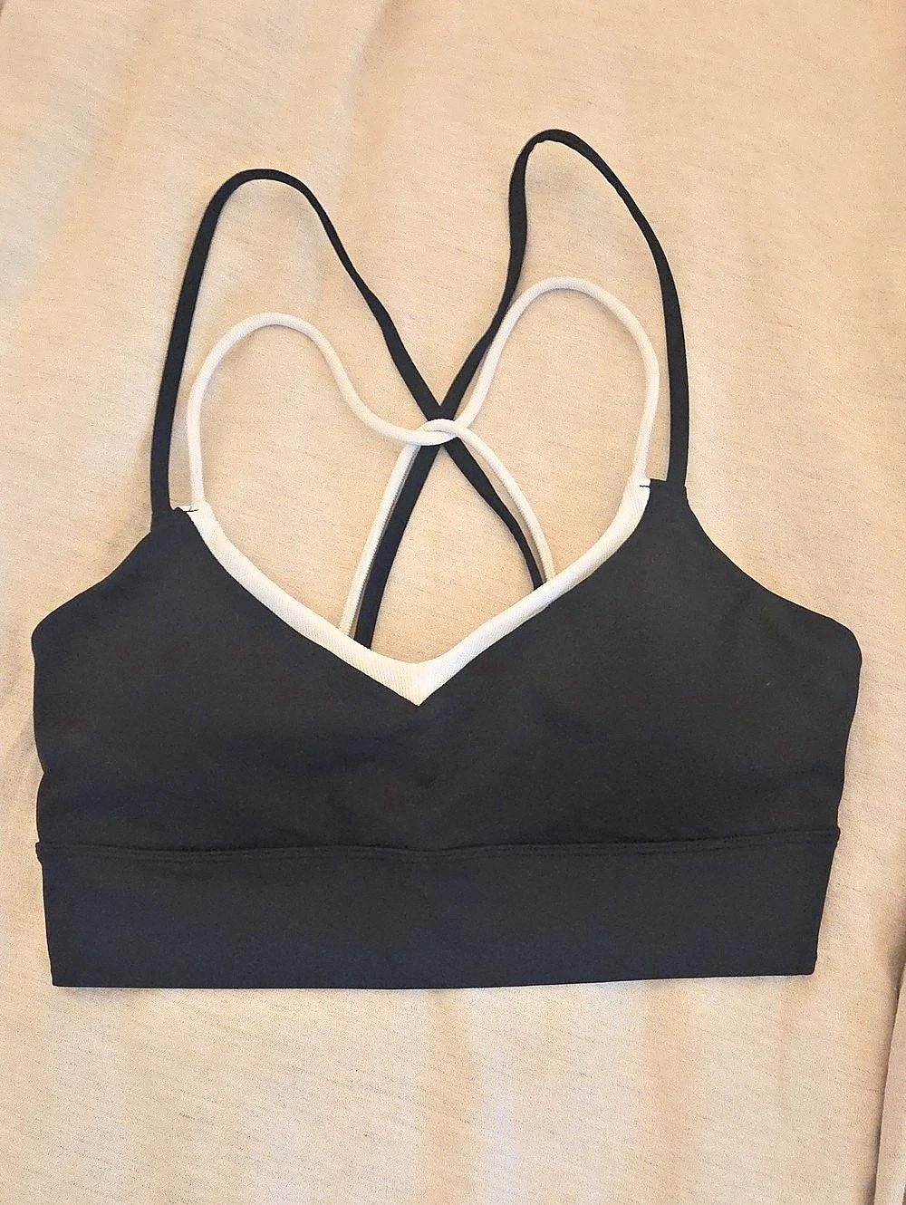 Berlook Black & White Strappy Sports Bra Size M